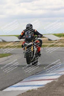 media/Apr-26-2024-TrackDaz (Fri) [[c4b677d280]]/B Group/120pm (Wheelie Bump)/